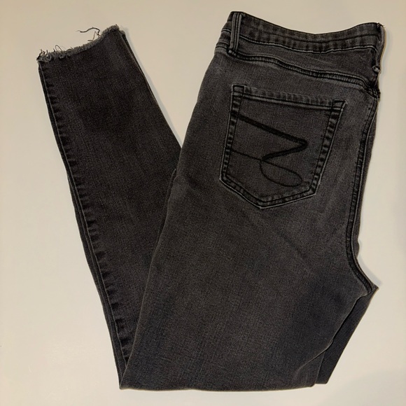 Seven7 Jeans Women’s Size 14 Black Skinny Mid Rise Frayed Hem Stretch Denim - Picture 2 of 8